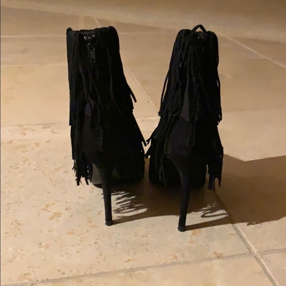 Zara fringe suede booties only worn once - Picture 3 of 5